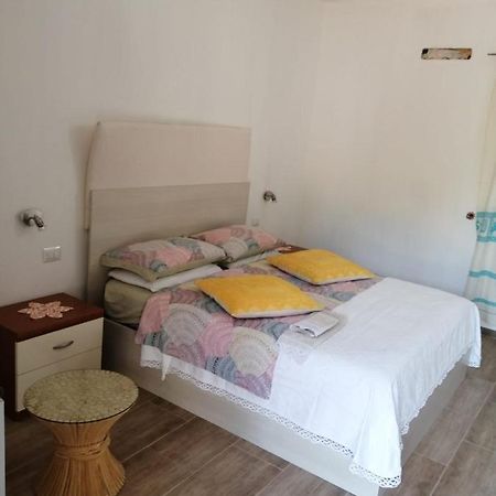 Elia'S House Bed & Breakfast Padru ภายนอก รูปภาพ