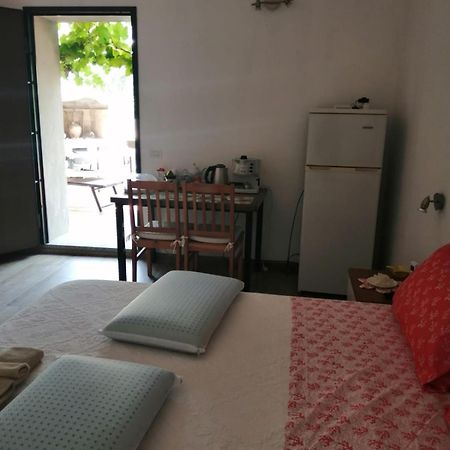 Elia'S House Bed & Breakfast Padru ภายนอก รูปภาพ
