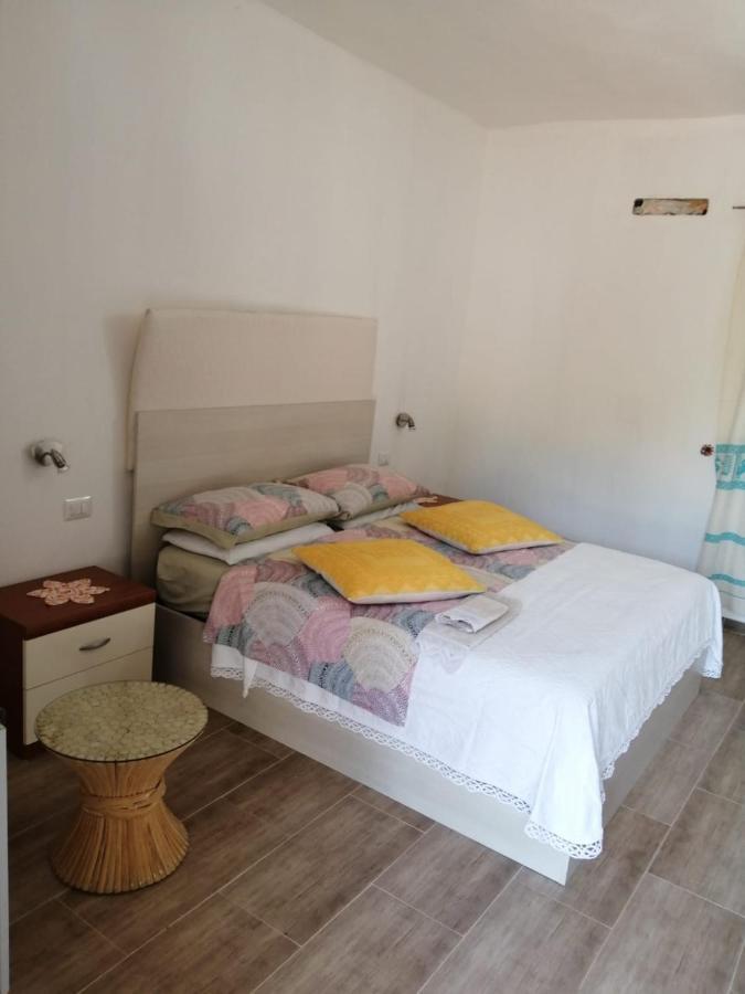 Elia'S House Bed & Breakfast Padru ภายนอก รูปภาพ